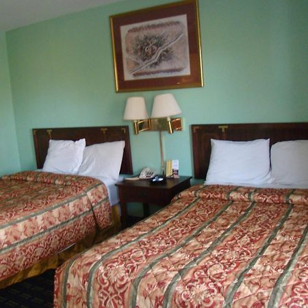 Budget Inn Mount Airy Стая снимка